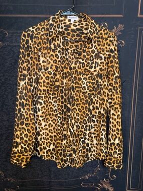 Express Women's Leopard Print Portofino Button-Up Blouse Top Size Medium